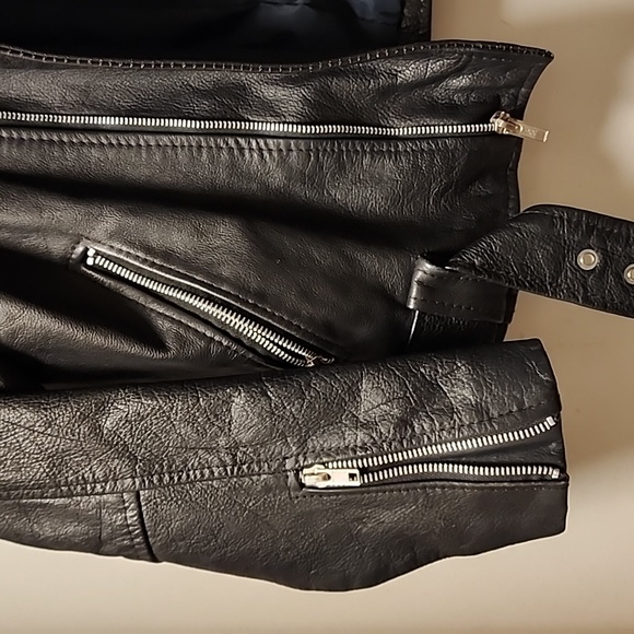 Leather motorcycle jacket By Contempo Casuals 1990 or so  Small - Picture 4 of 17